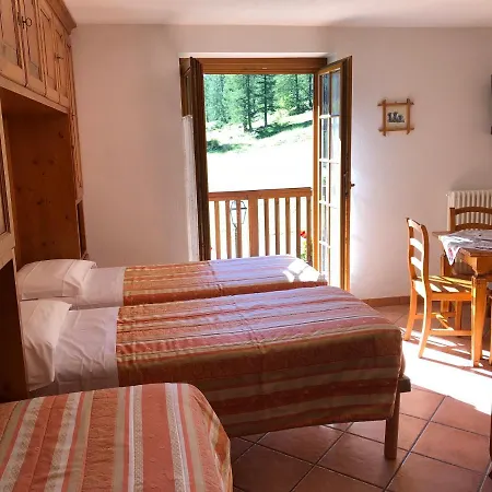 Oberteil Aparthotel Gressoney-La-Trinite