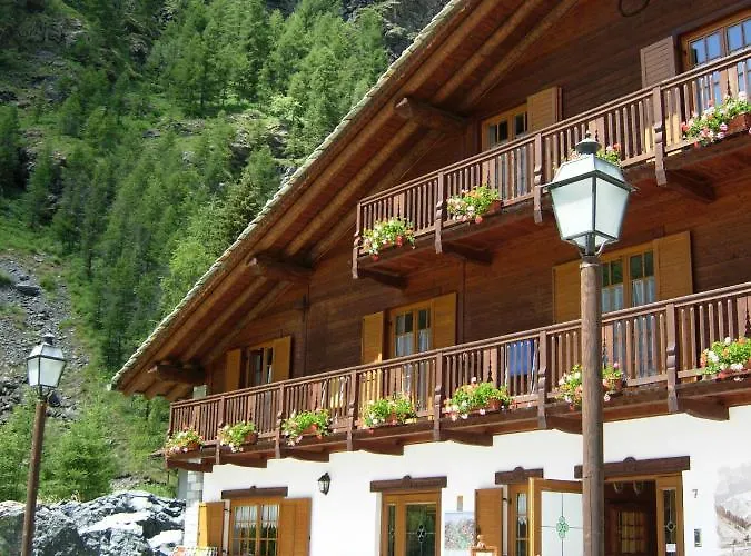 Oberteil Apartmanhotel 3*