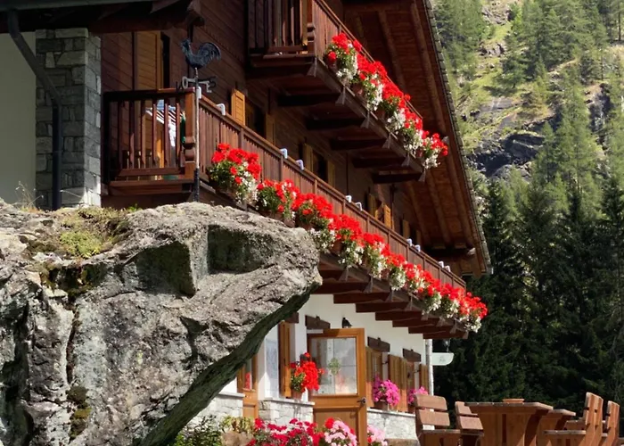 Oberteil 公寓式酒店 格雷索拉特里尼泰