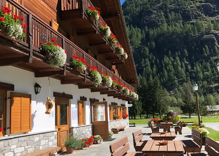 Oberteil Aparthotel Gressoney-La-Trinite